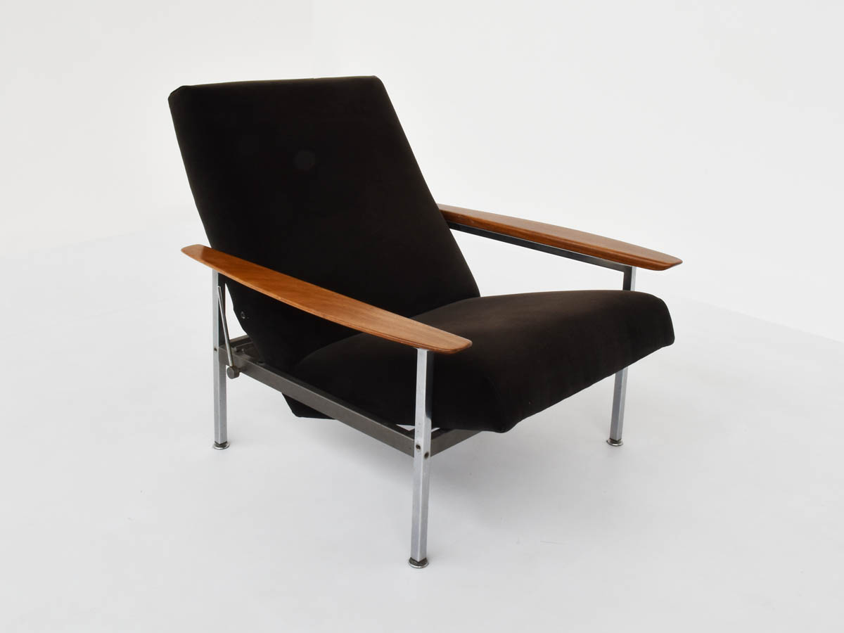 American Adjustable Lounge Chair