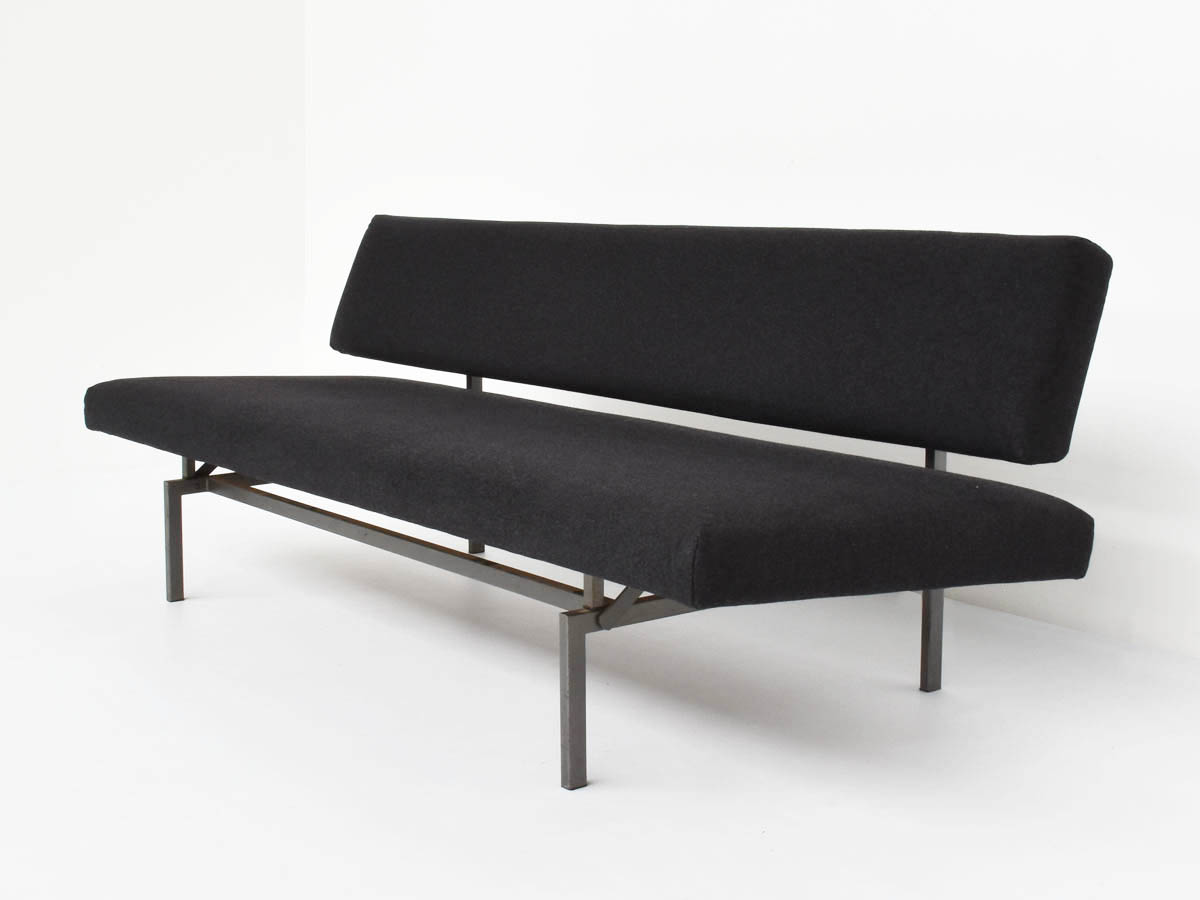 Minimalistisches Schlafsofa mod. Schlafsofa BR03