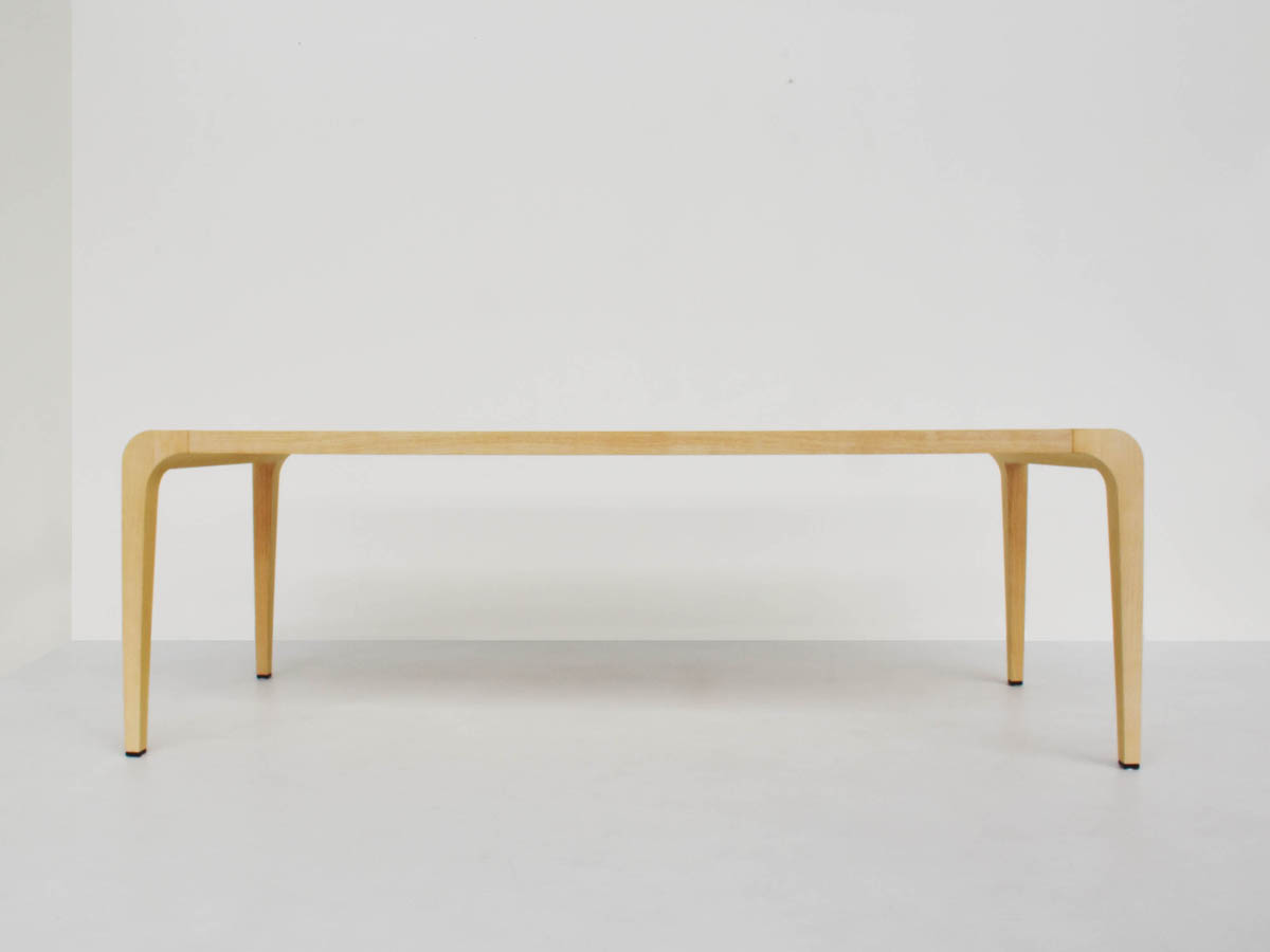 Table minimaliste mod. Il Volo en bois d'érable