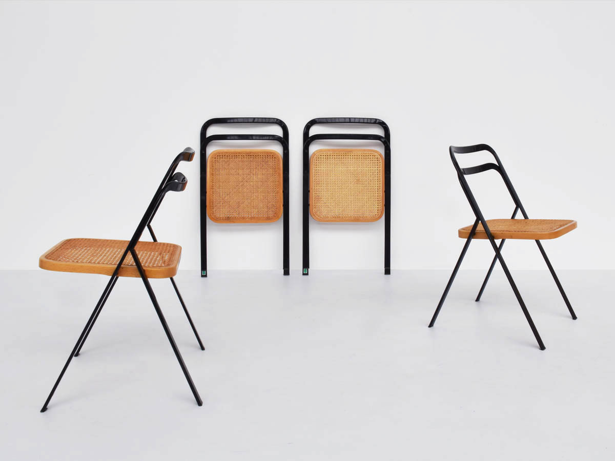 4 Folding Chairs in Vienna Straw