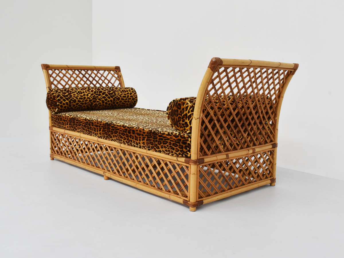 Divanetto, day bed Love Seat, leoapardato in rattan