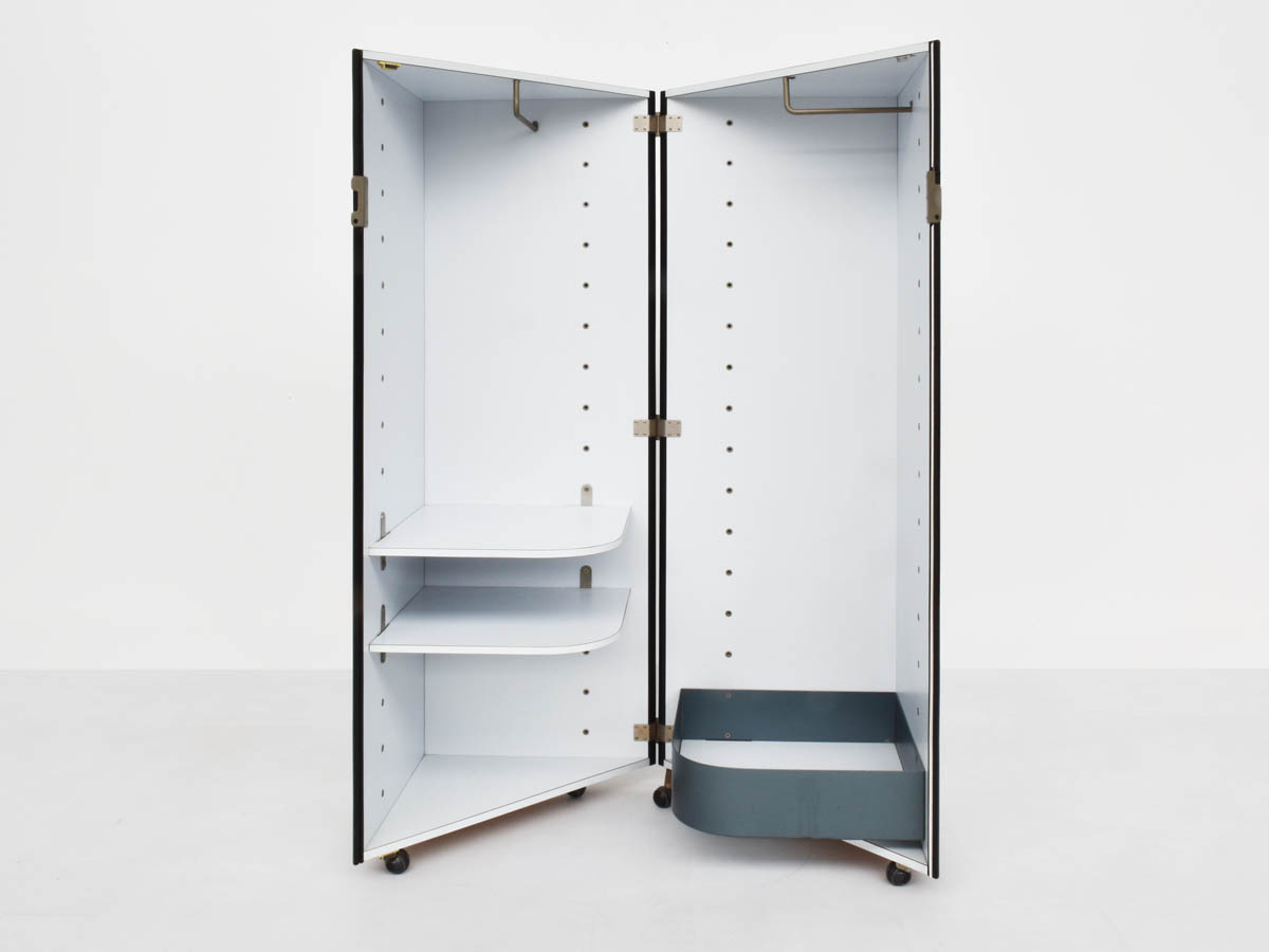 Minimalist sliding closet on casters mod. Triangular System